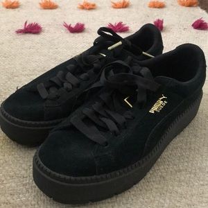 Platform puma suede black creepers